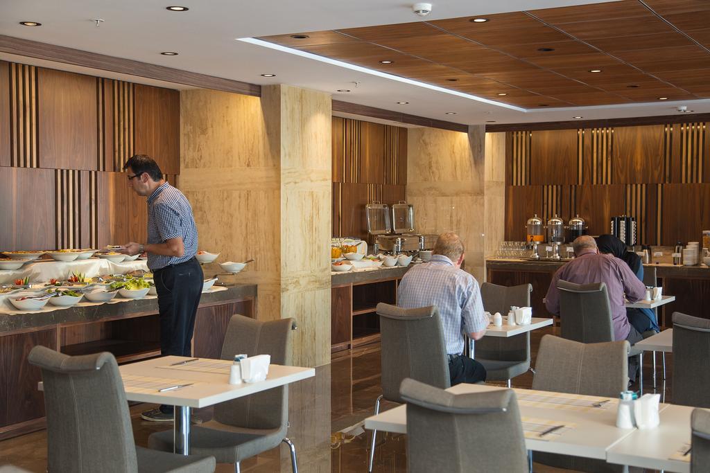 Fesa Business Hotel Γκέμπτζε Εξωτερικό φωτογραφία